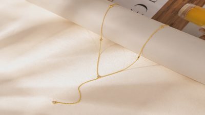 The Dainty Gold Necklace That Actually Works for Everyday Wear